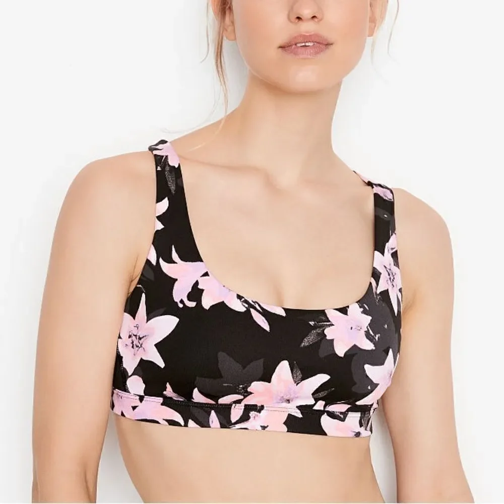 Victoria’s Secret Strappy Back Light Impact padded sport bra Black Pink lilies